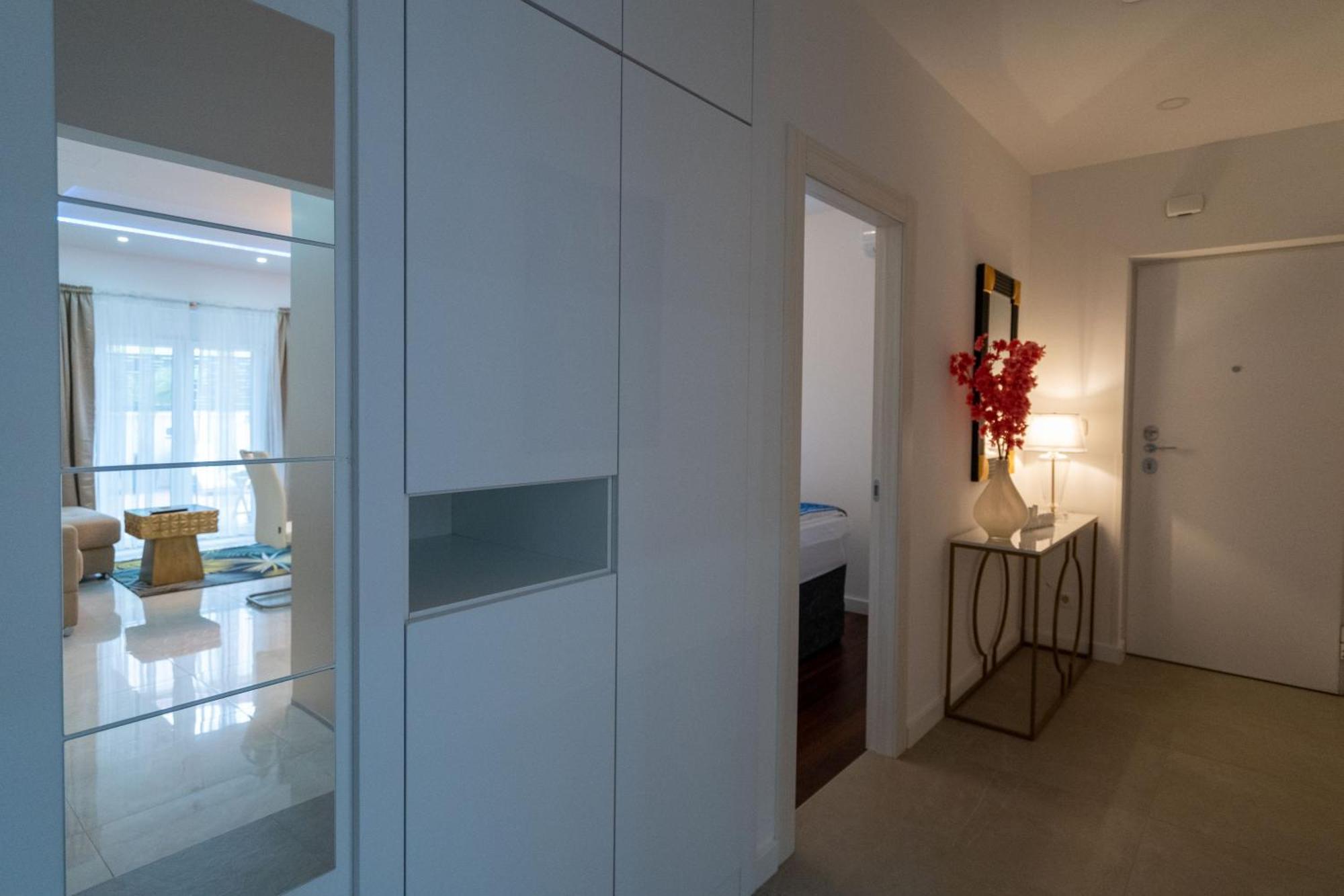 Del Alma Apartment Split